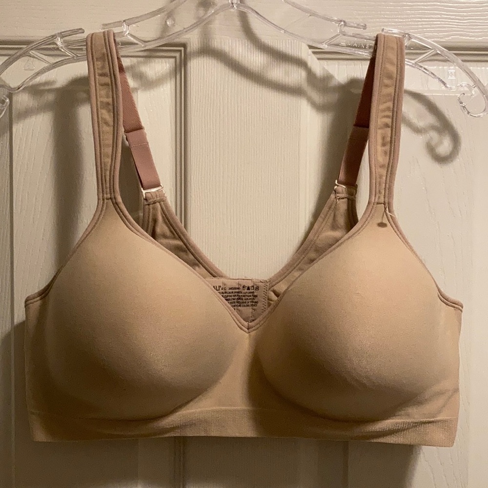 Bali Women’s Tan/Nude Bra (2C) NWOT